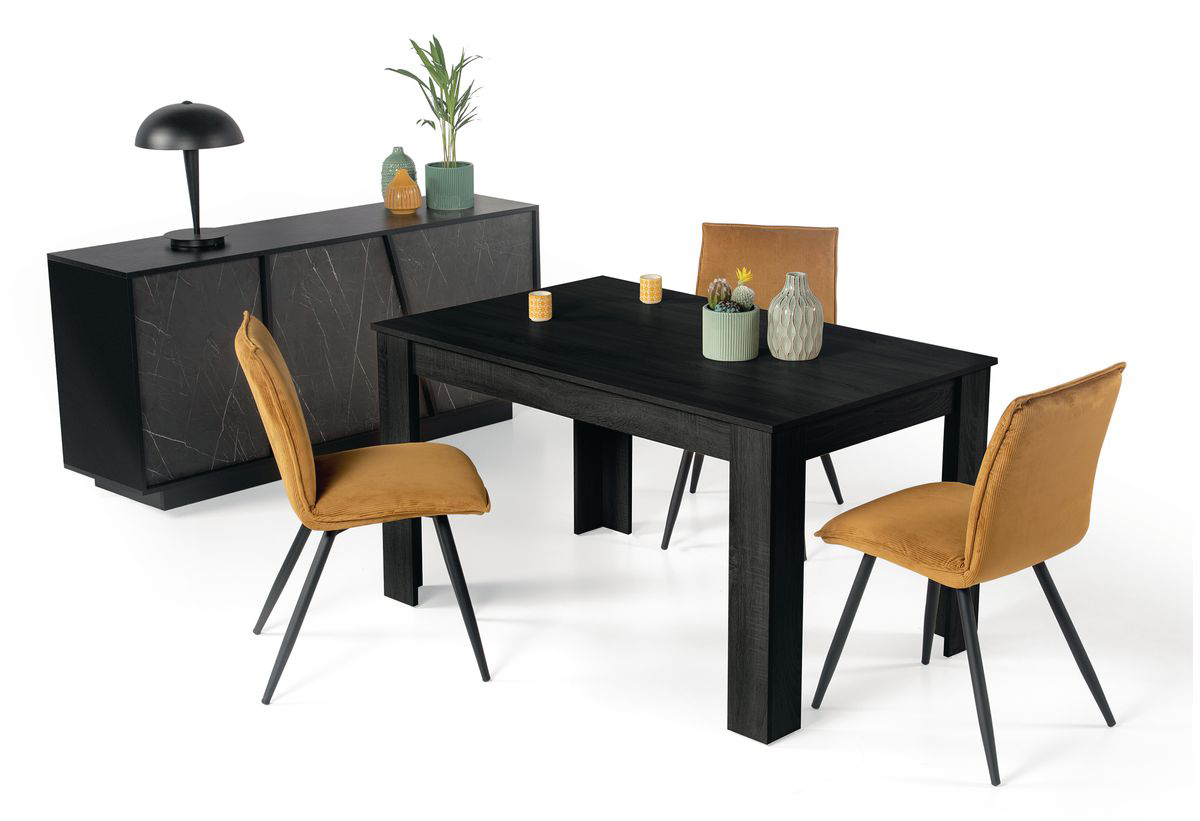 Η καρέκλα σε ένα σαλόνι